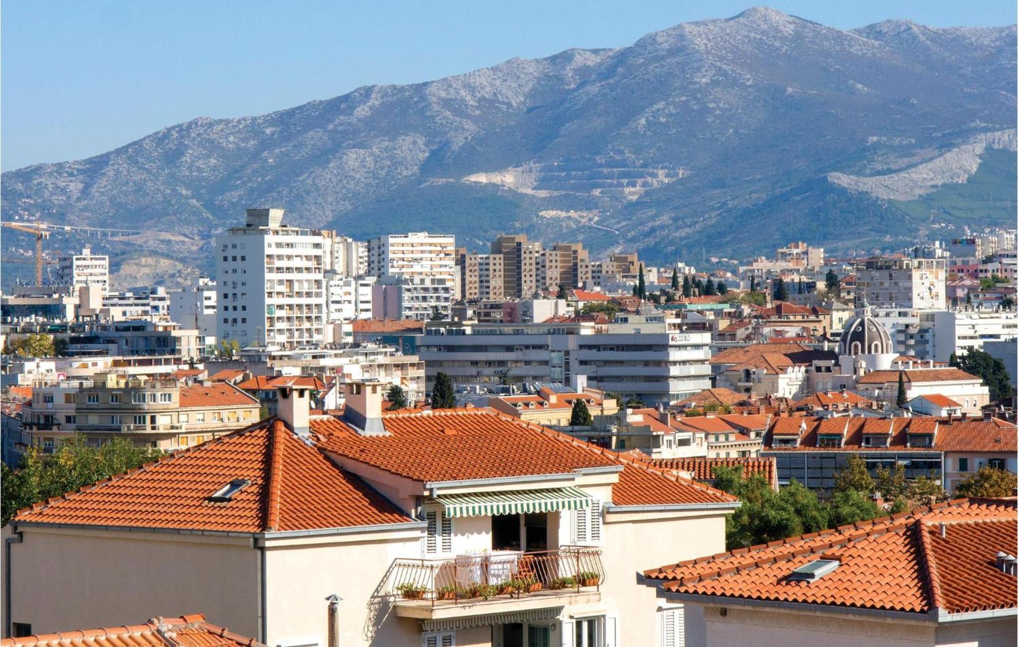 Lovely Apartment In Split With Wifi Eksteriør bilde