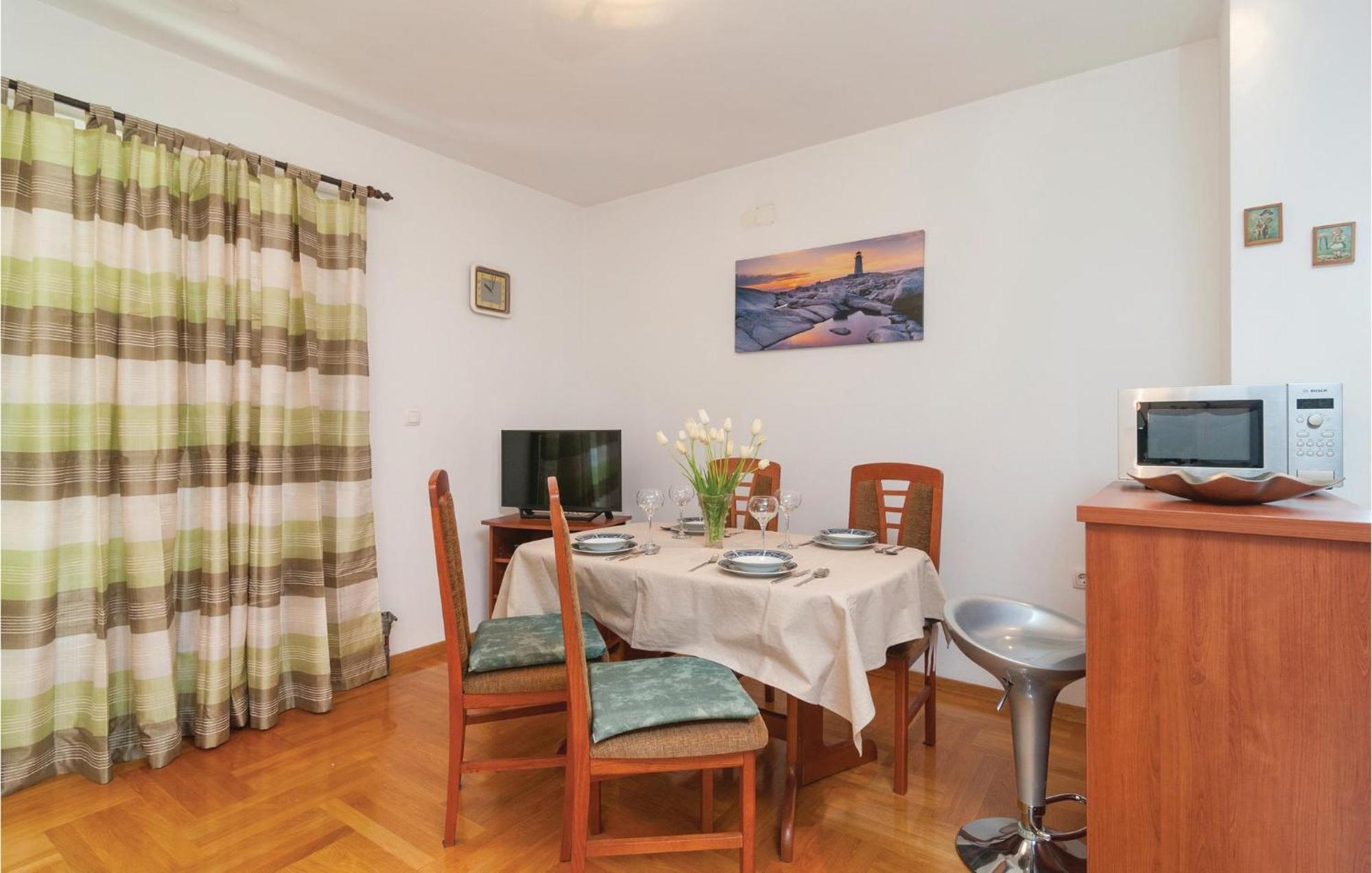 Lovely Apartment In Split With Wifi Eksteriør bilde