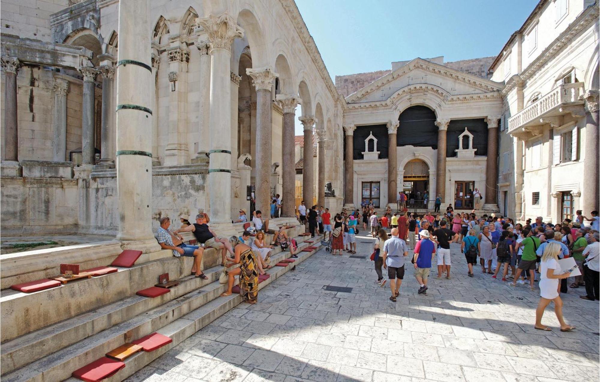 Lovely Apartment In Split With Wifi Eksteriør bilde